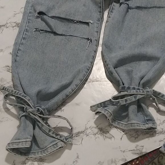 High waisted 90s style jeans with ankle ties - Picture 11 of 12